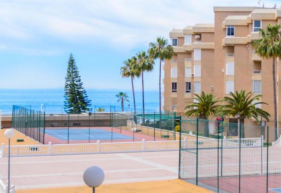 Apartamento Costa Del Oro تورّوكس كوستا المظهر الخارجي الصورة